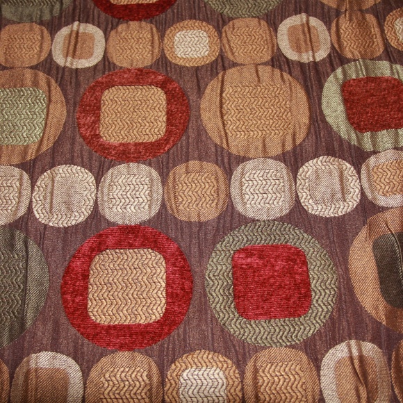 Canaan Geometric Pattern Reversable Table Runner - Picture 3 of 8